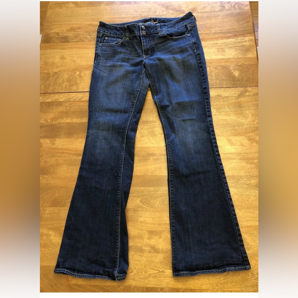 American Eagle Artisan dark wash size 14 long women's jeans.